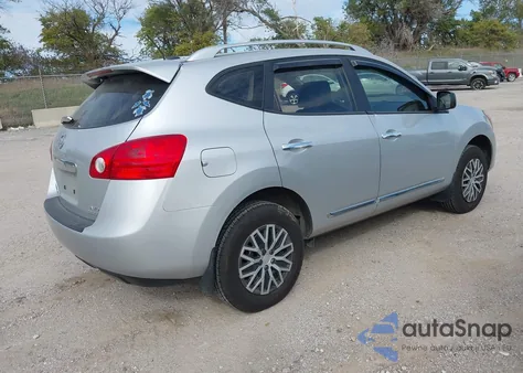 2015 Nissan Rogue Select S z USA, uszkodzony, nr VIN JN8AS5MV9FW256262